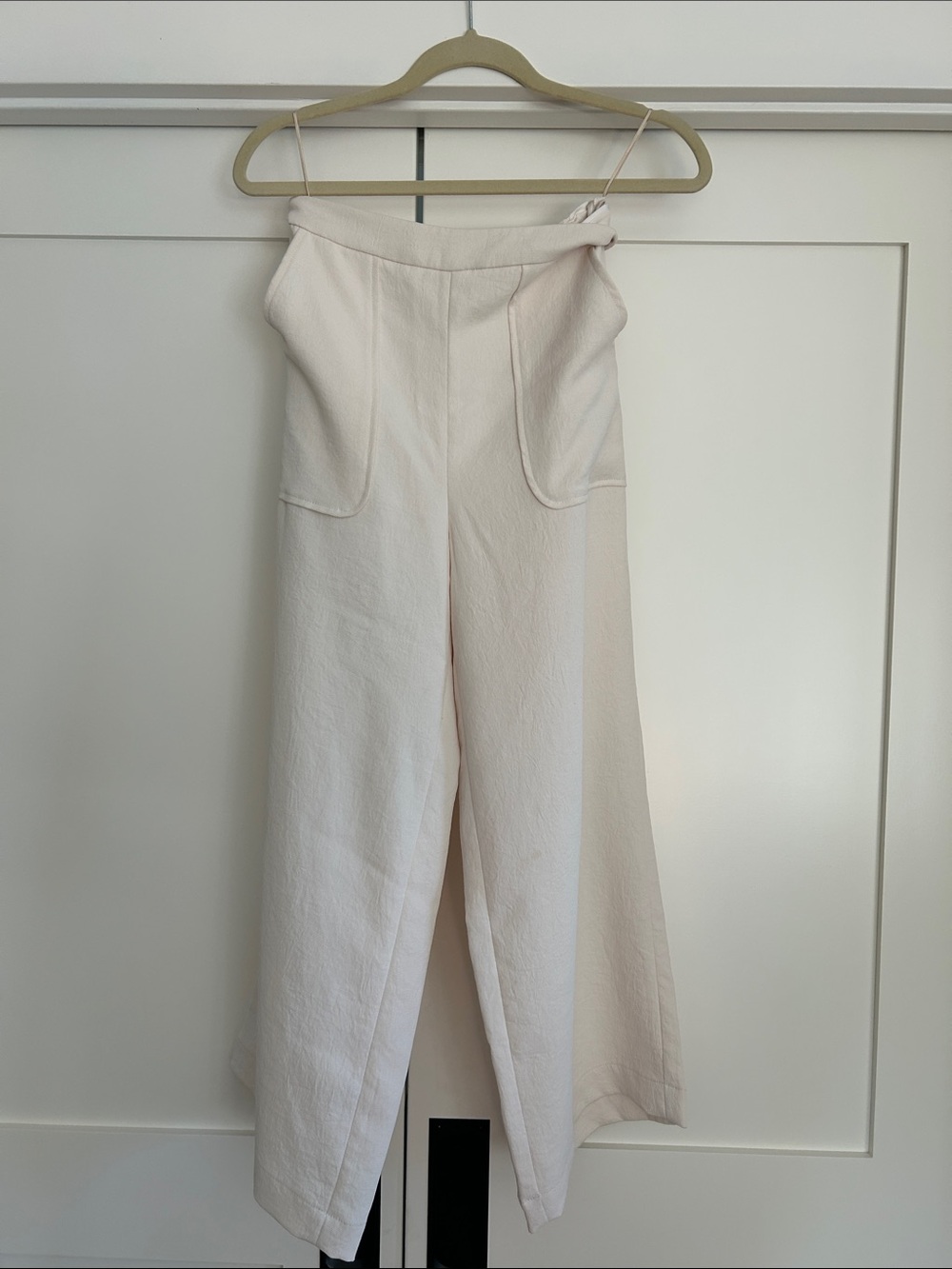 Aritzia Wilfred High-Waist Wide-Leg crop Cream Pants with Front Pockets